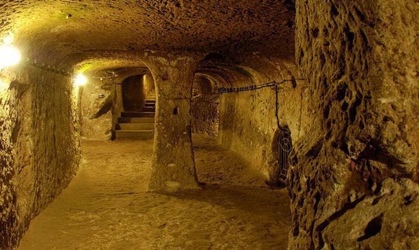 Найдена гигантская сеть подземных туннелей которым 12 000 лет!