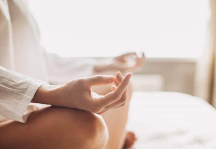 Как начать медитировать: основные правила и позы
