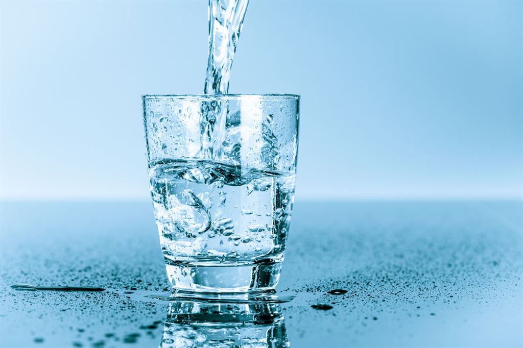 Почему надо пить много воды